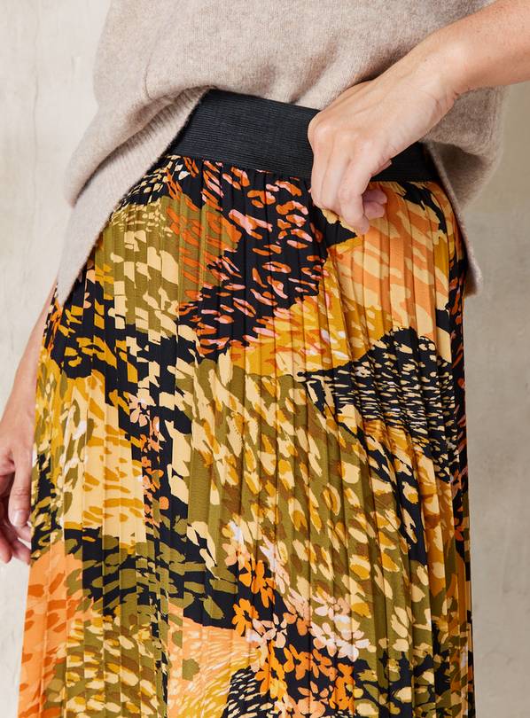 Yellow animal print pleated skirt hotsell